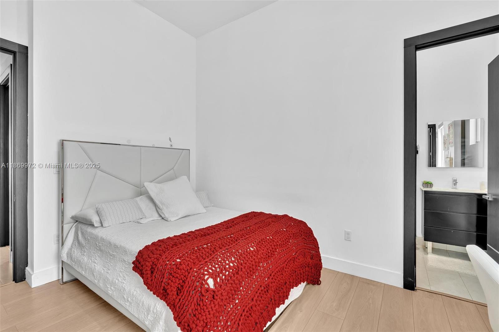 OASIS PARK SQUARE AT DORA - Residential