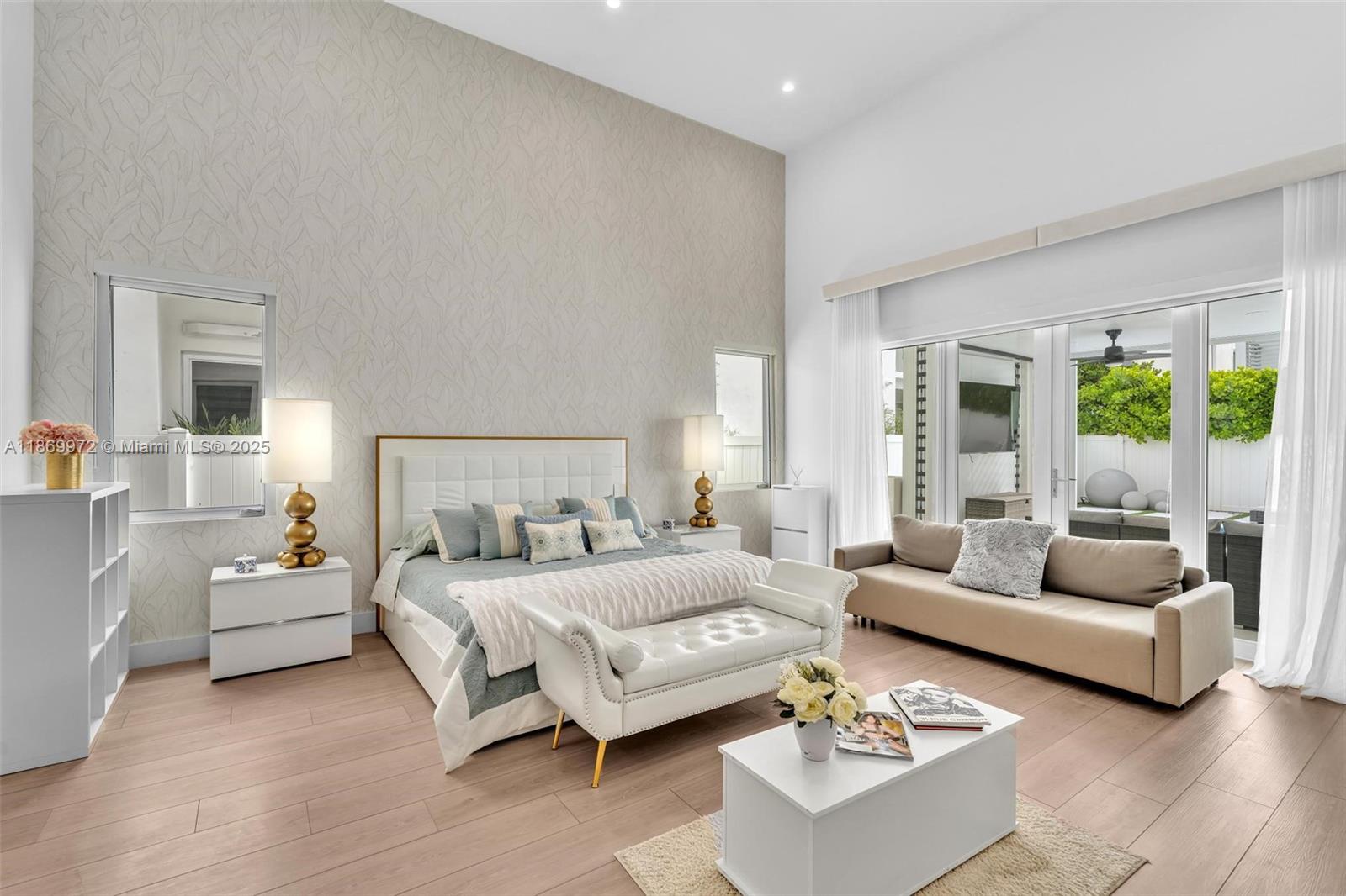 OASIS PARK SQUARE AT DORA - Residential