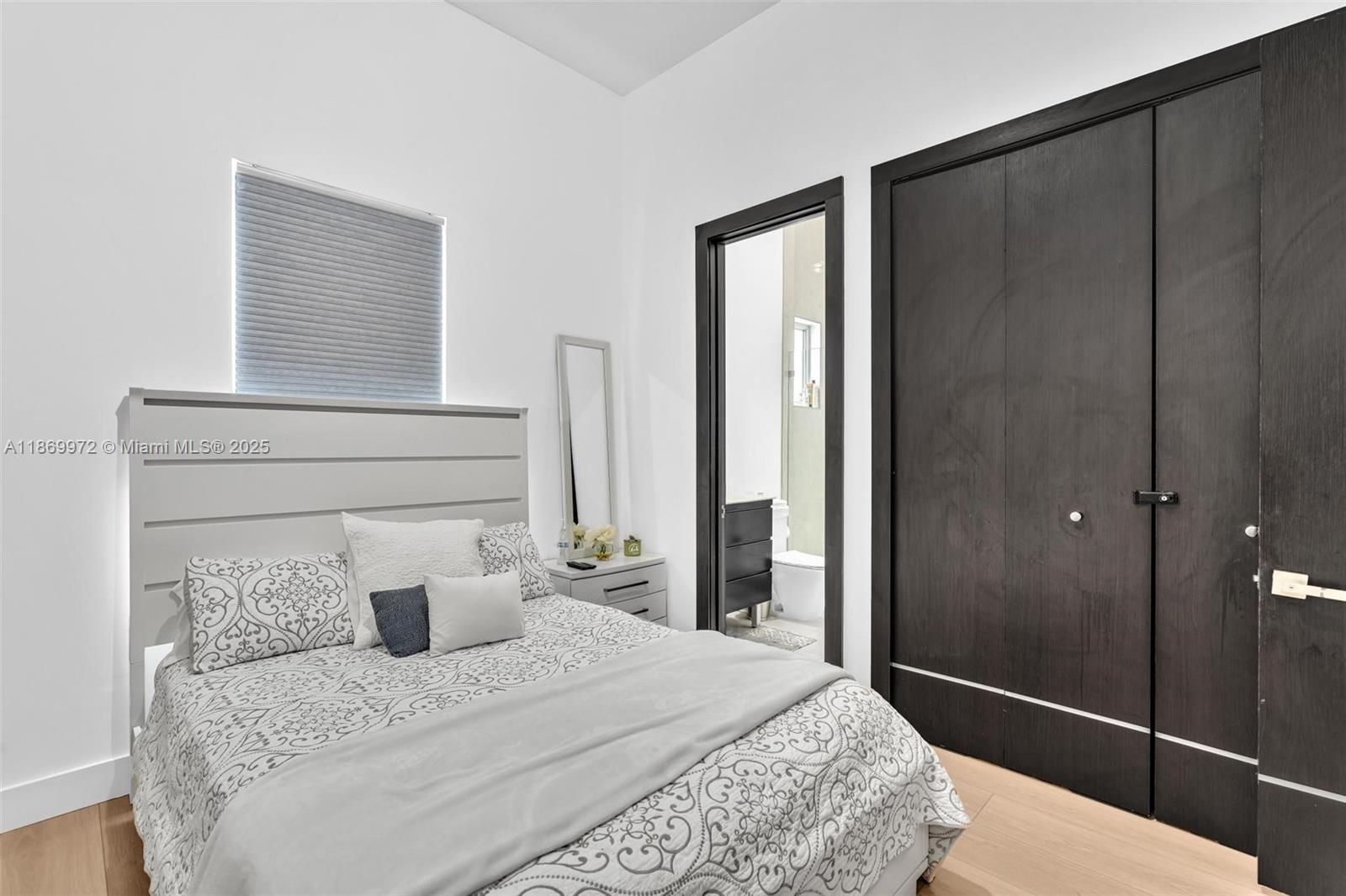 OASIS PARK SQUARE AT DORA - Residential