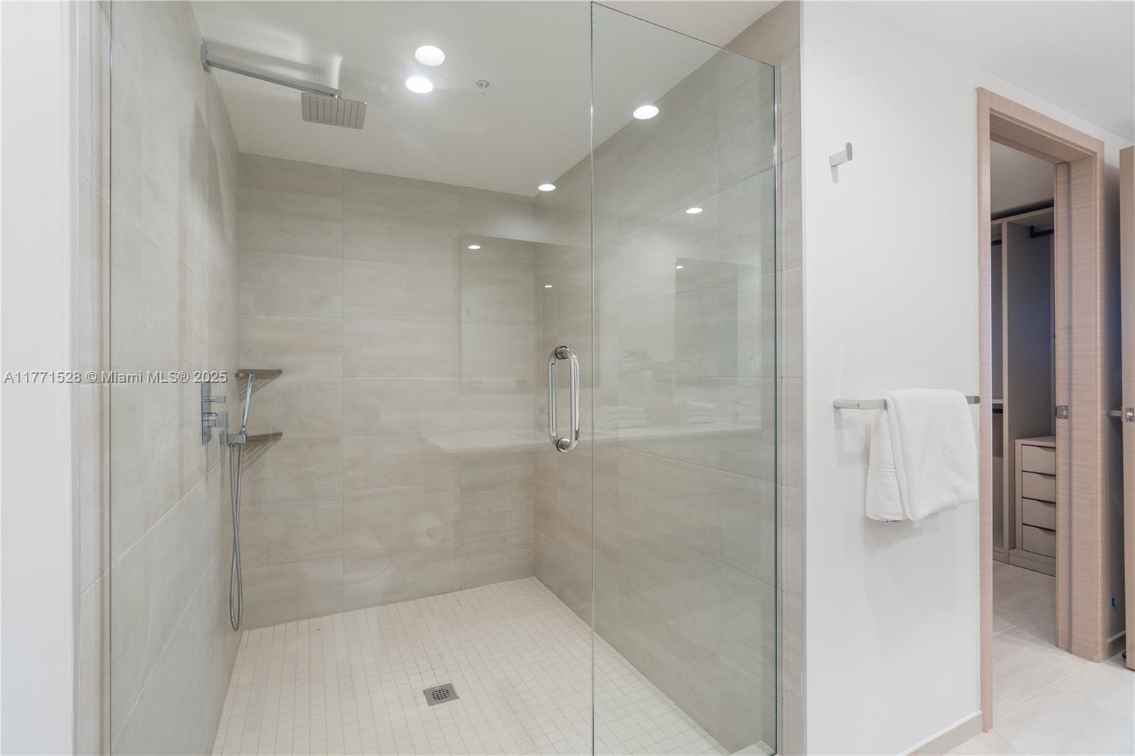 BAY HARBOR ISLAND - Residential Lease