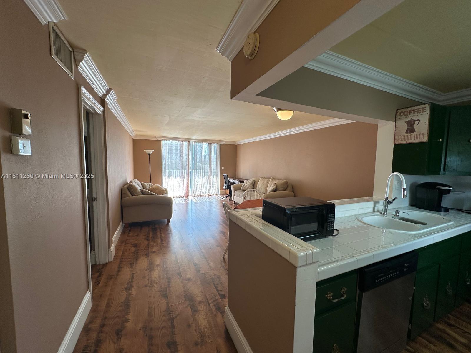 EDEN POINT SOUTH CONDO - Residential