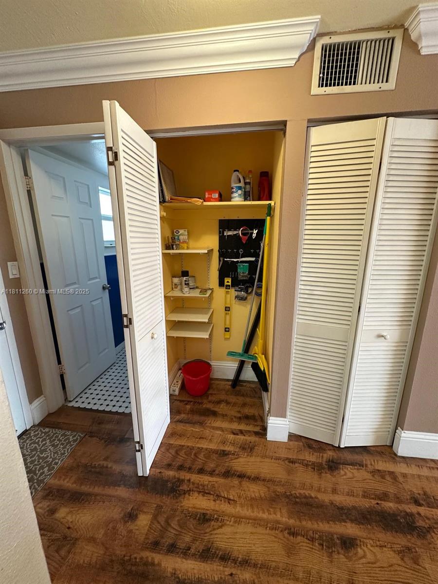 EDEN POINT SOUTH CONDO - Residential