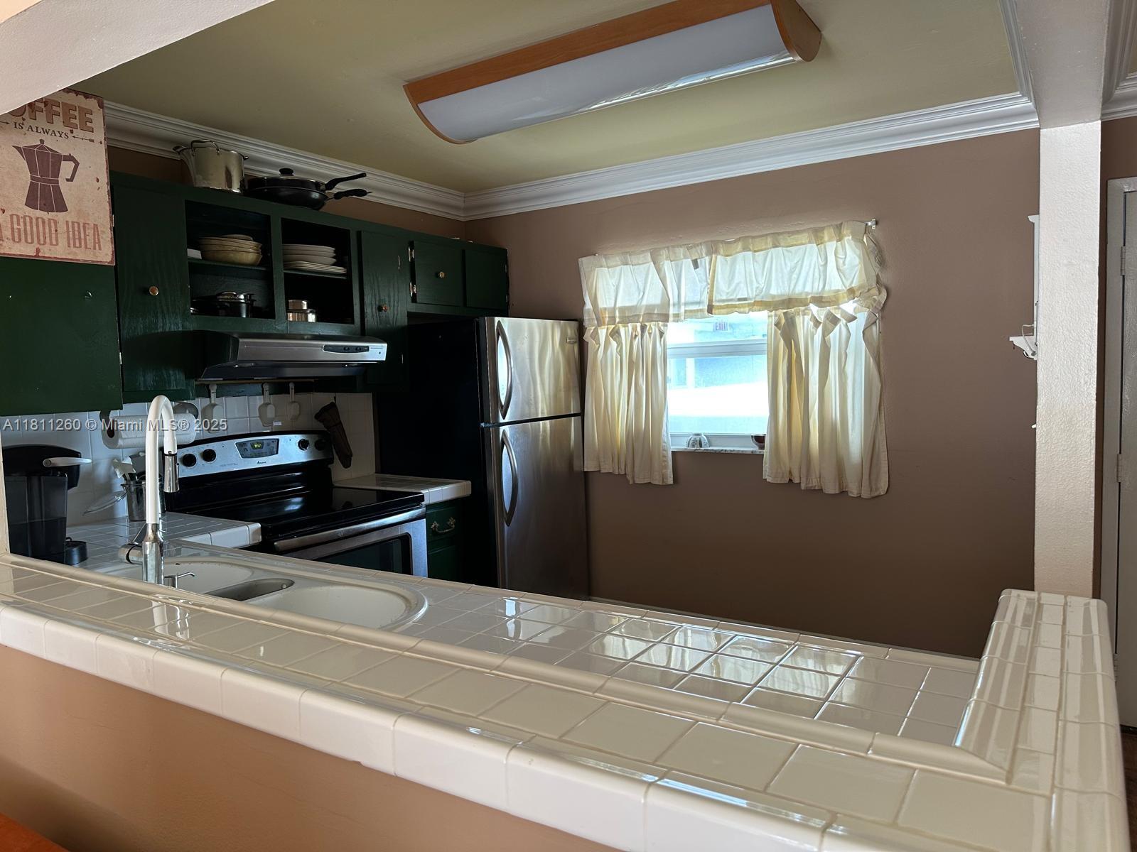 EDEN POINT SOUTH CONDO - Residential