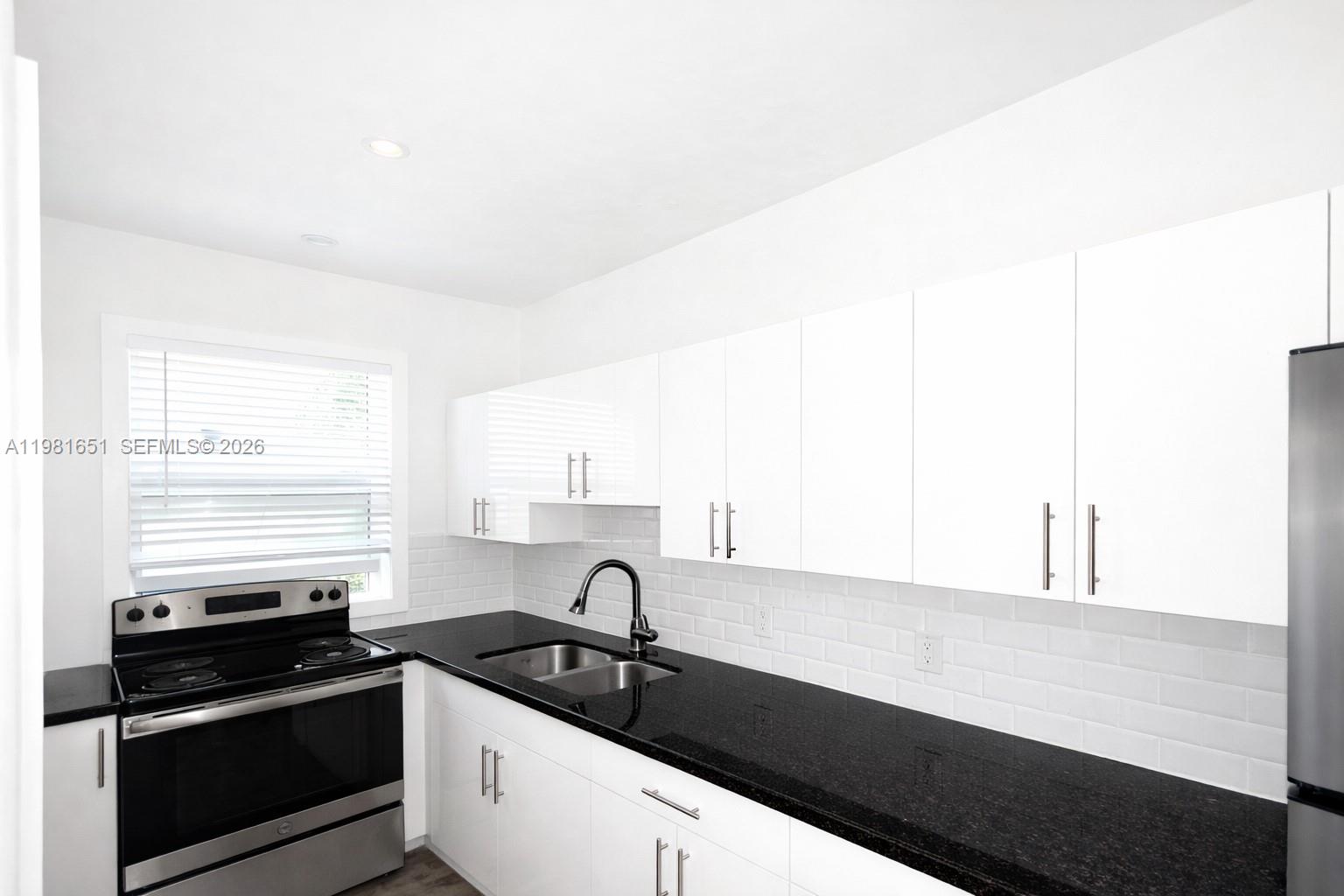 FAIRGREEN R/S - Residential Lease