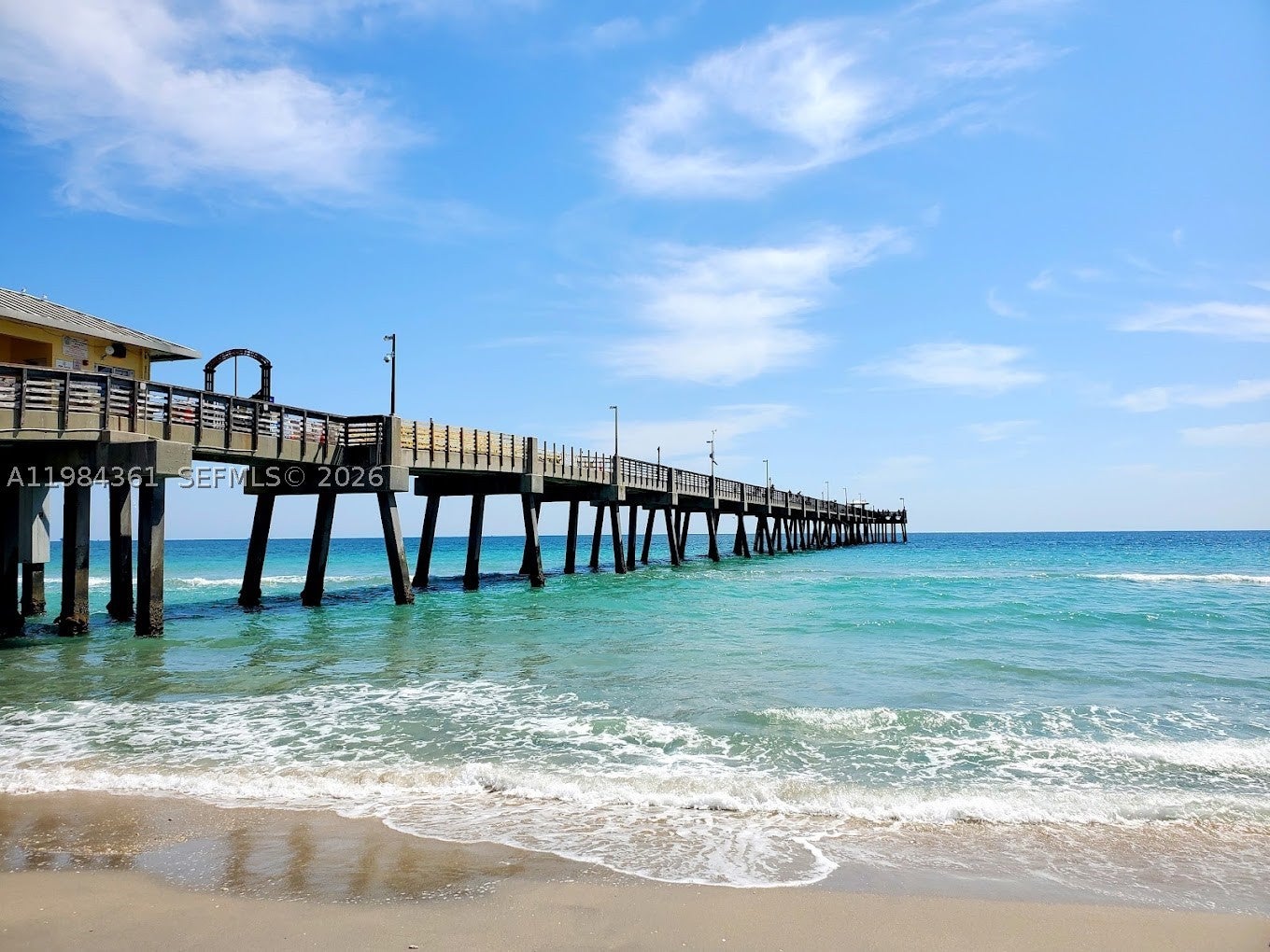 222 SW 7th St, Dania Beach FL 33004