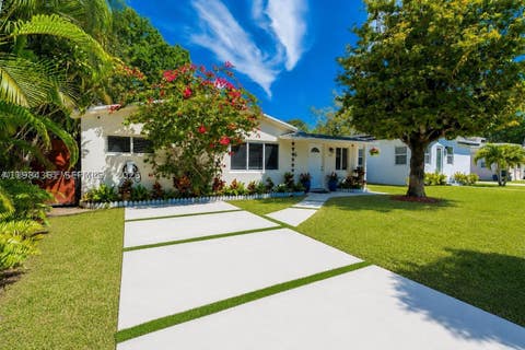Photo of 222 SW 7th St, Dania Beach, FL 33004 (MLS # A11984361)