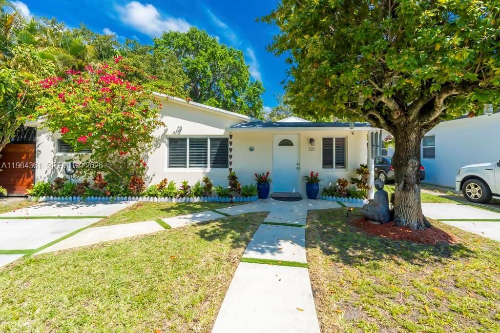Photo of 222 SW 7th St, Dania Beach, FL 33004 (MLS # A11984361)