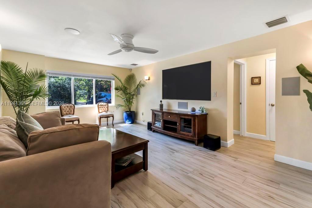 DANIA HEIGHTS EXT - Residential