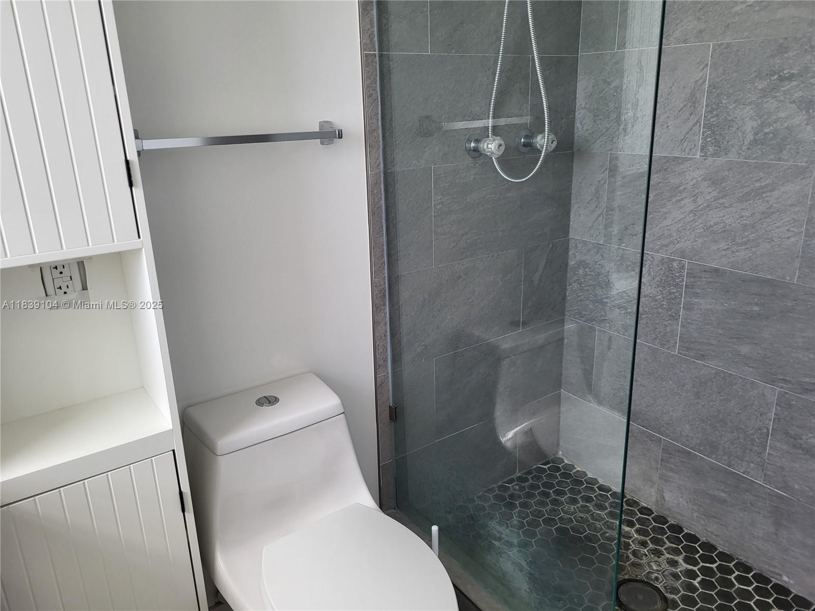 GOLDEN SURF TOWERS CONDO - Residential Lease