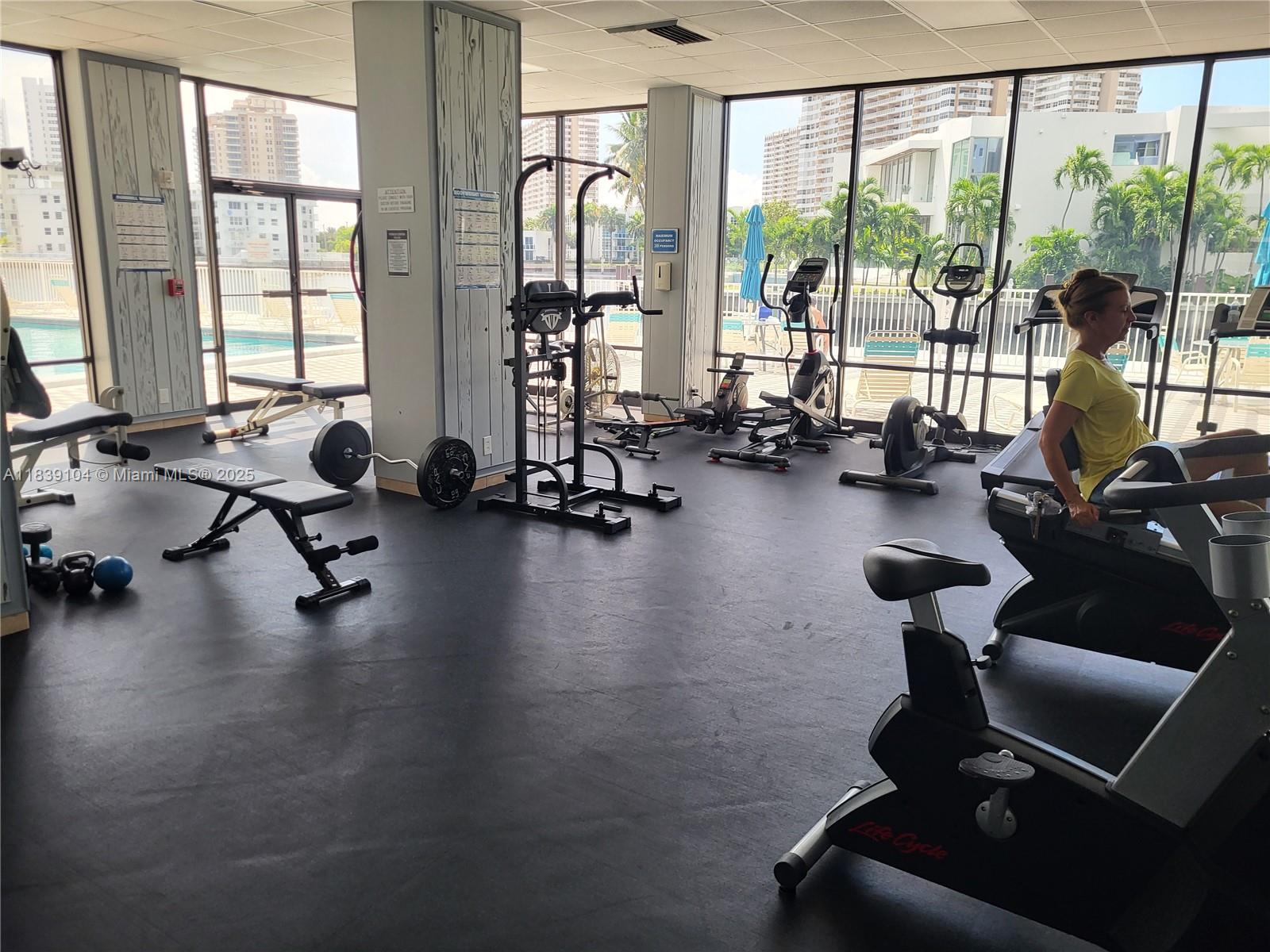 GOLDEN SURF TOWERS CONDO - Residential Lease