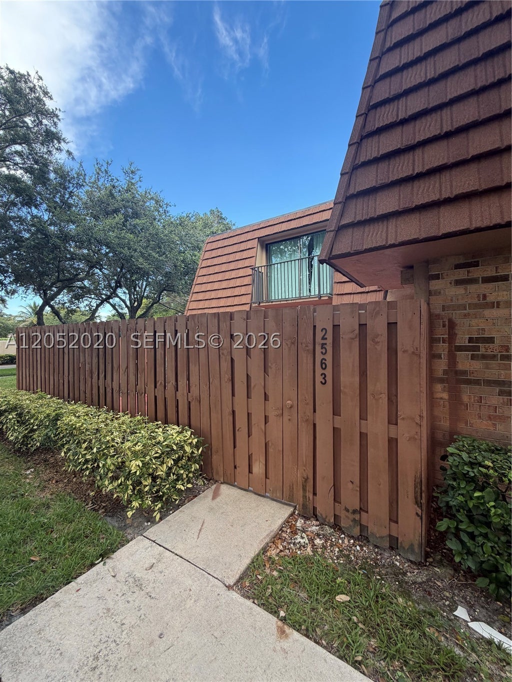 Photo of 2563 Camelot CT #2563, Cooper City, FL 33026 (MLS # A12052020)