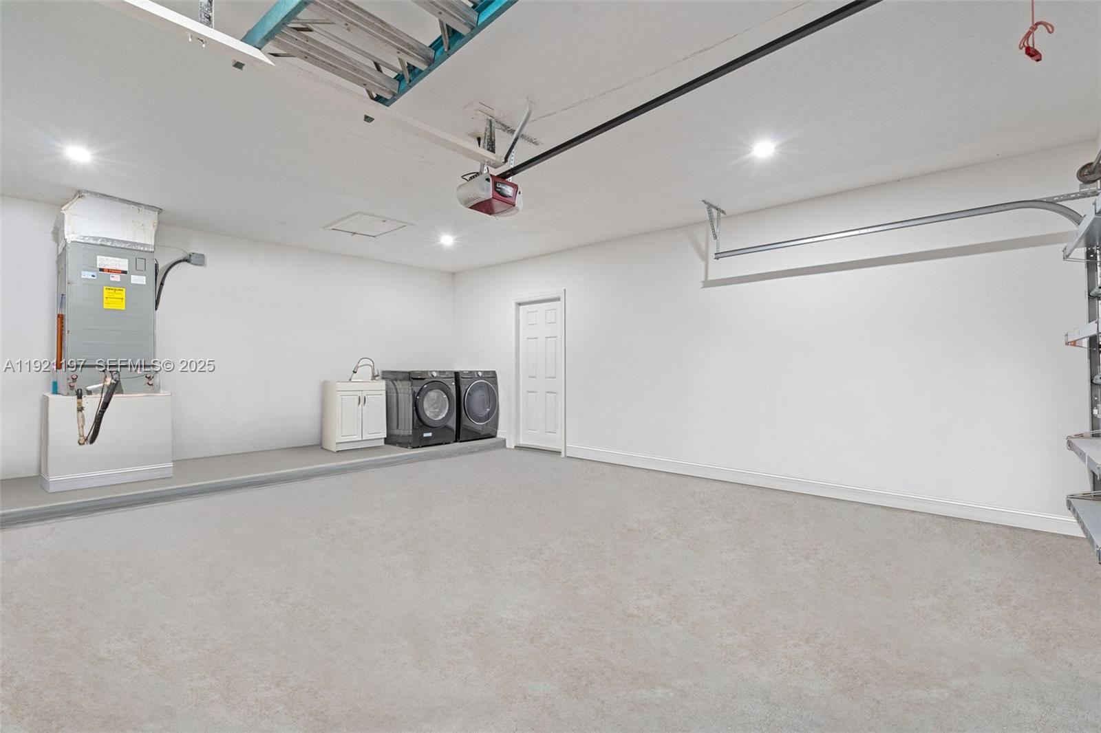 KENDALE LAKES NORTH SEC 4 - Residential