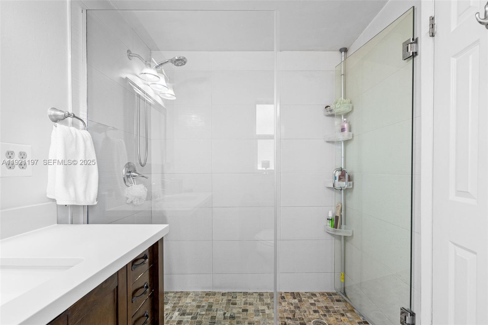 KENDALE LAKES NORTH SEC 4 - Residential