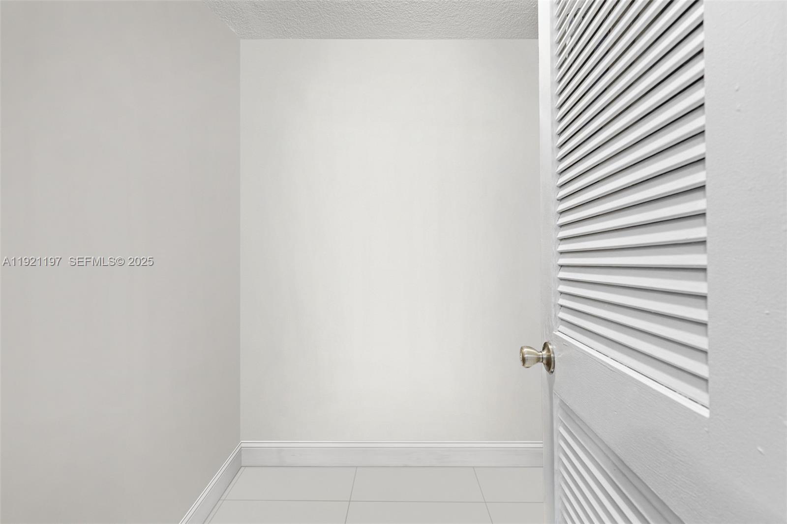 KENDALE LAKES NORTH SEC 4 - Residential