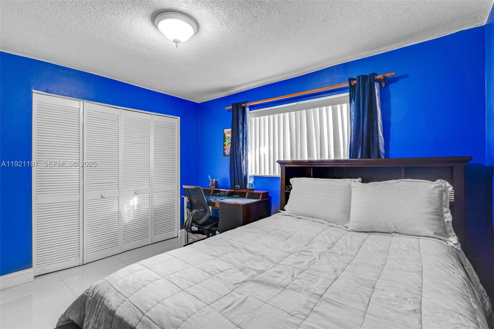 KENDALE LAKES NORTH SEC 4 - Residential