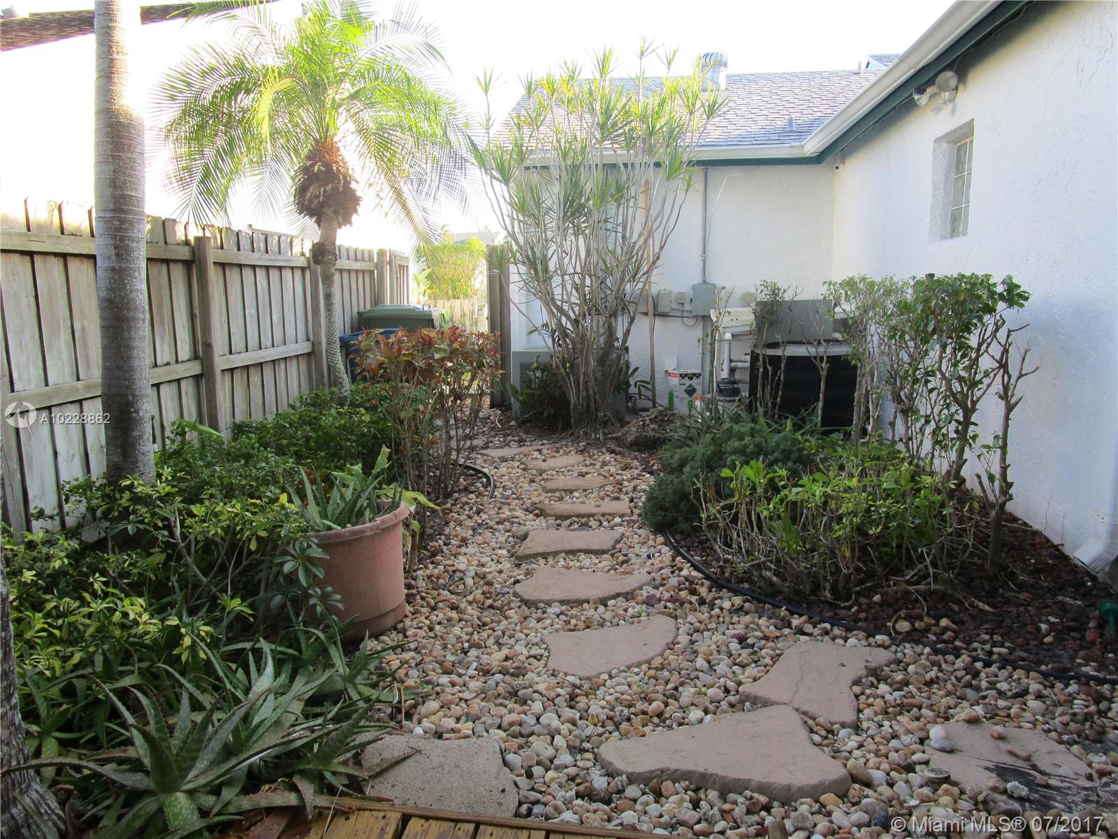 BONAVENTURE LAKES ADD 2 - Residential