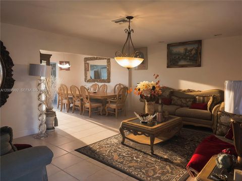 5306 Roosevelt St Hollywood FL 33021