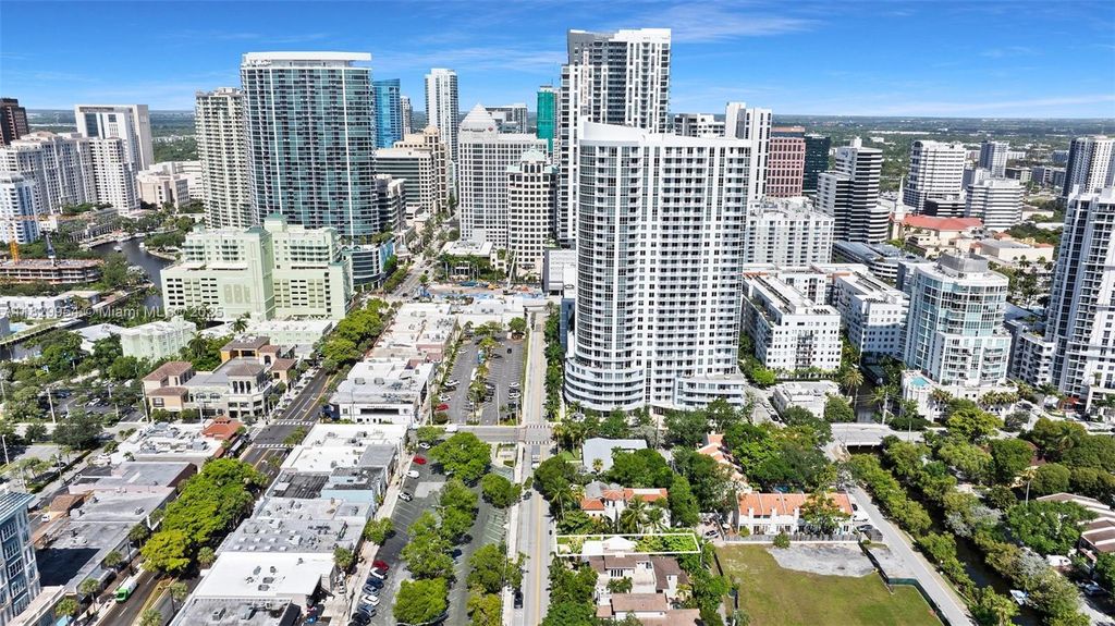 Photo of 817 SE 2nd Ct, Fort Lauderdale, FL 33301 (MLS # A11829954)