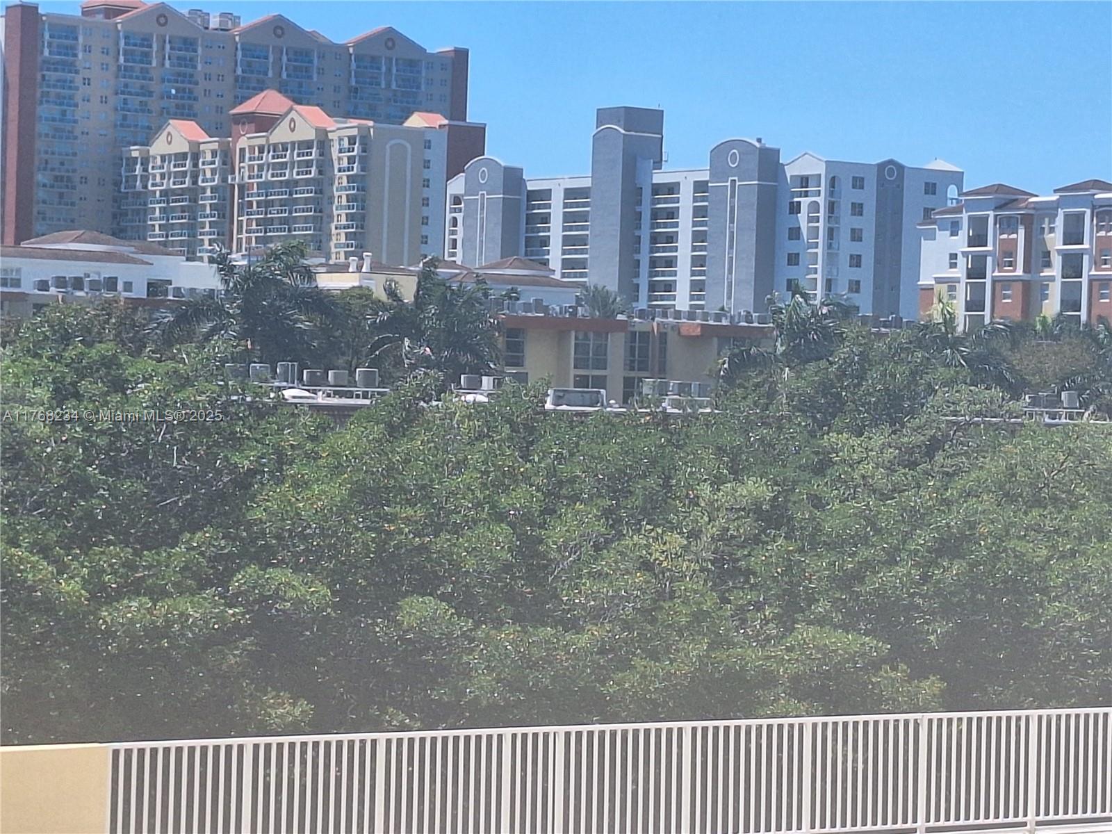 WINSTON TOWER 300 CONDO - Residential