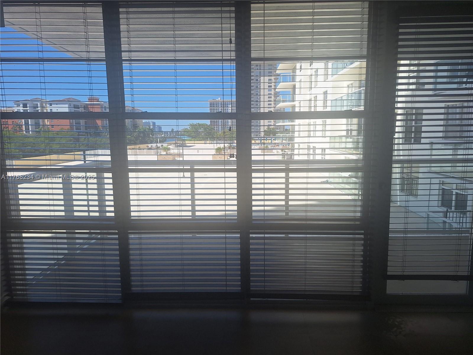 WINSTON TOWER 300 CONDO - Residential