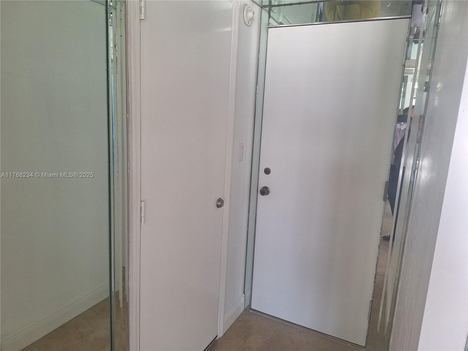 WINSTON TOWER 300 CONDO - Residential