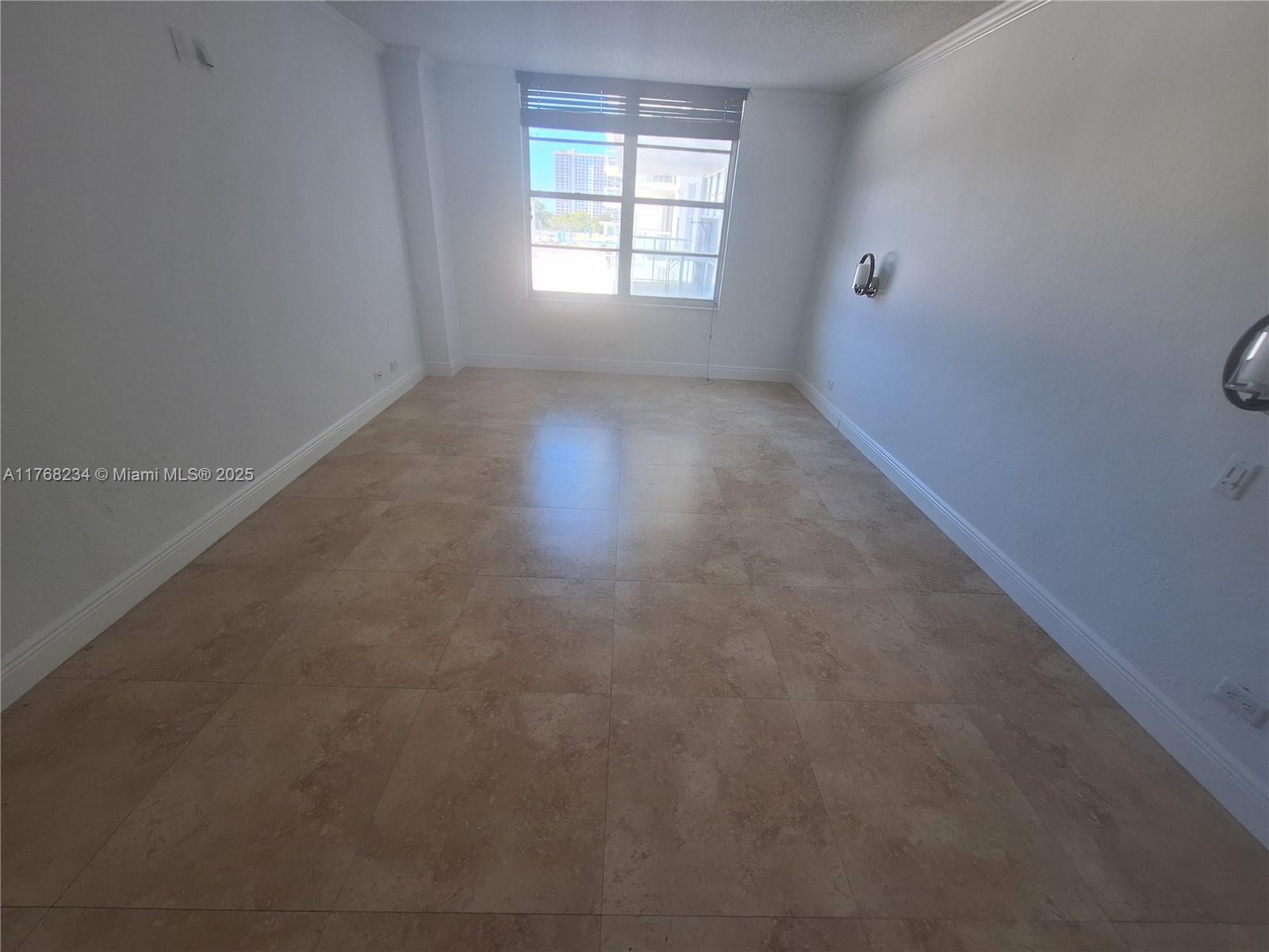 WINSTON TOWER 300 CONDO - Residential