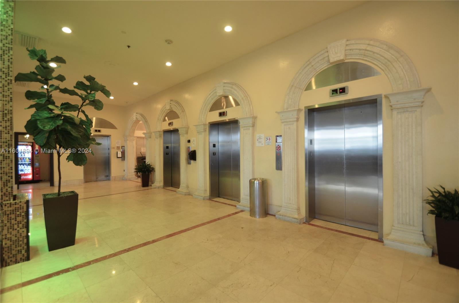 THE AVENTURA BEACH CLUB C - Residential