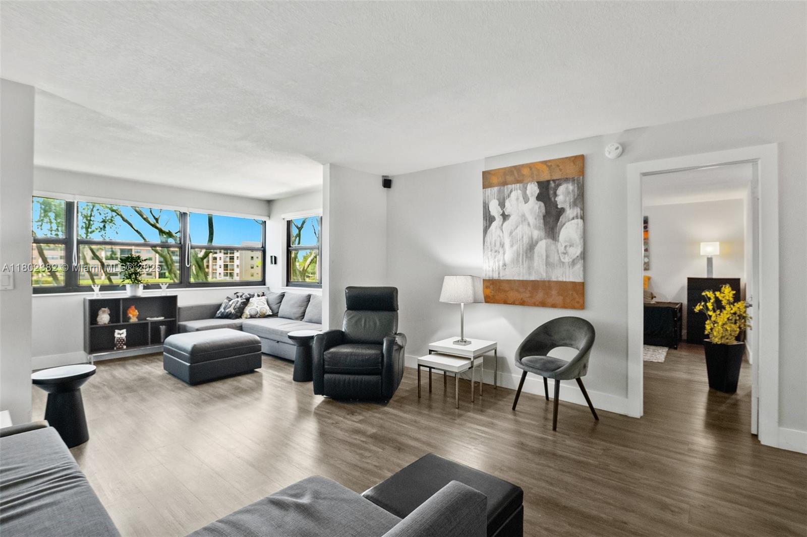 View photos, virtual tours, details... 10451 Sunrise Lakes Blvd 203
