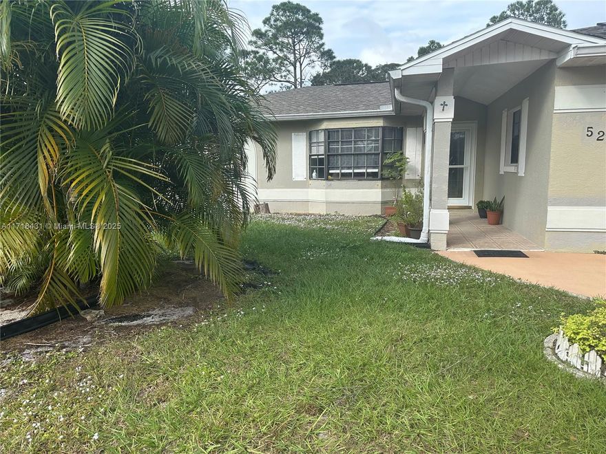 Beautiful corner home nestled on AN OVERSIZE LARGE LOT ( 12,500 SF) ideal for truck owner,boat or trailer's owners.The property features 2 bedrooms 2 baths, Living -Dinning area and a completed updated kitcken with nice white capentry and new stainless stell appliances overlooking the screended pool area and back porch.
The home also has solar panels both the air condition unit and the panels were place in 2/8/2023 and the roof was replaced on 6/15/2022.
