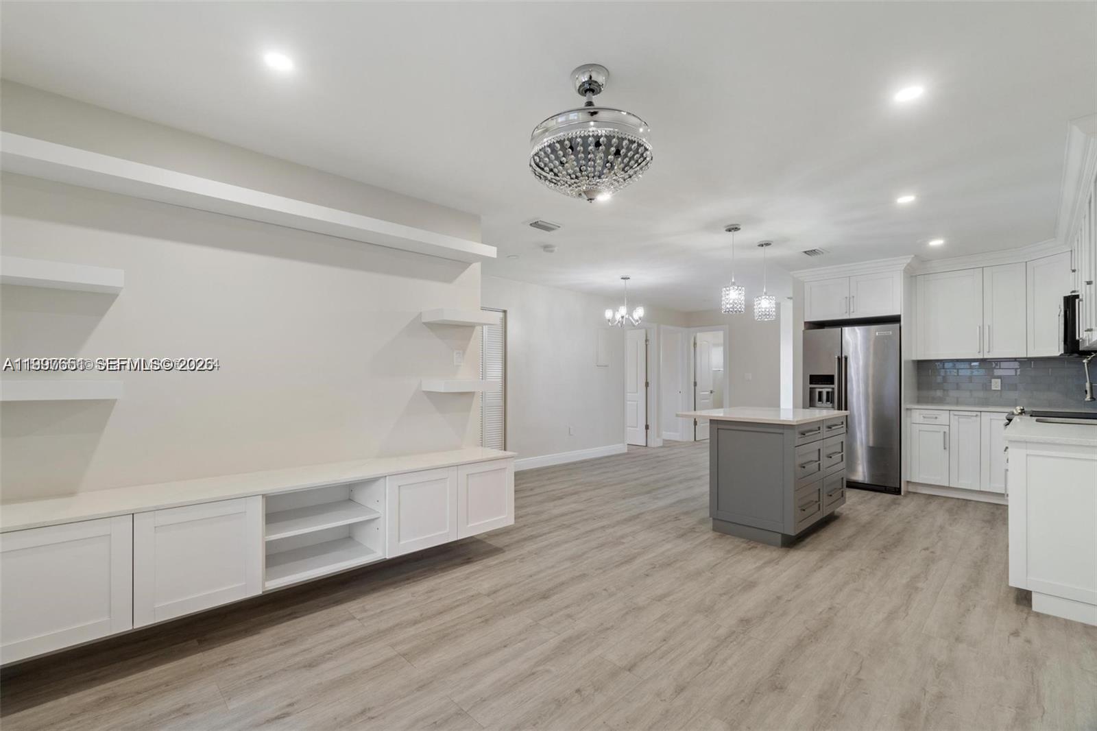 PRIVATE VILLAGE NO 1 COND - Residential Lease