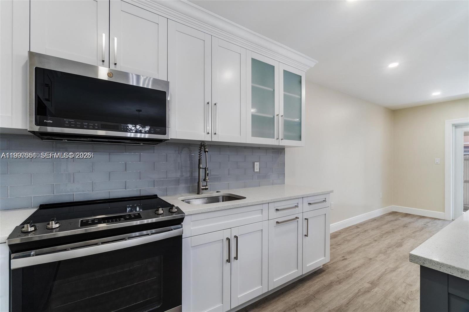 PRIVATE VILLAGE NO 1 COND - Residential Lease