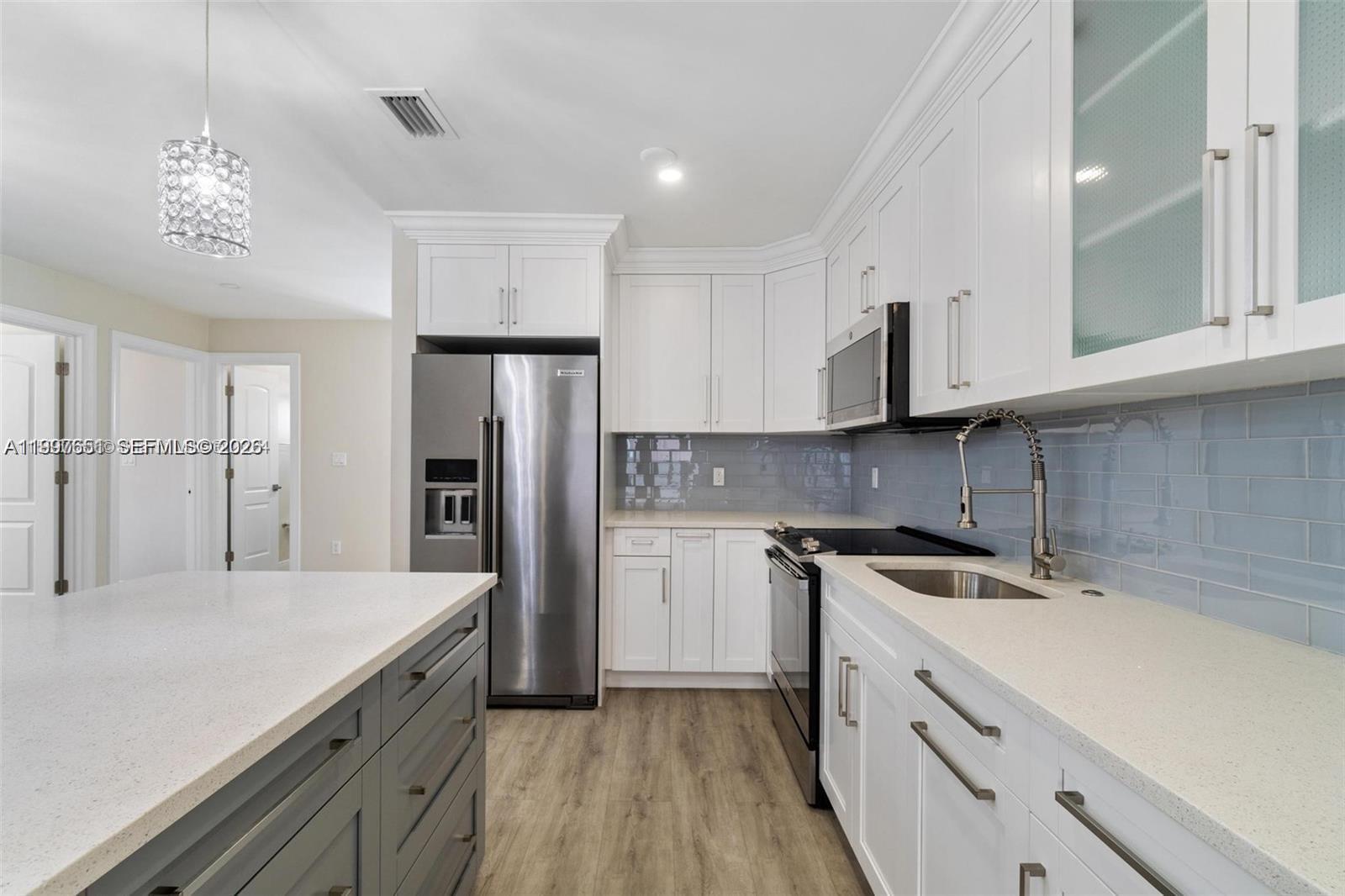 PRIVATE VILLAGE NO 1 COND - Residential Lease