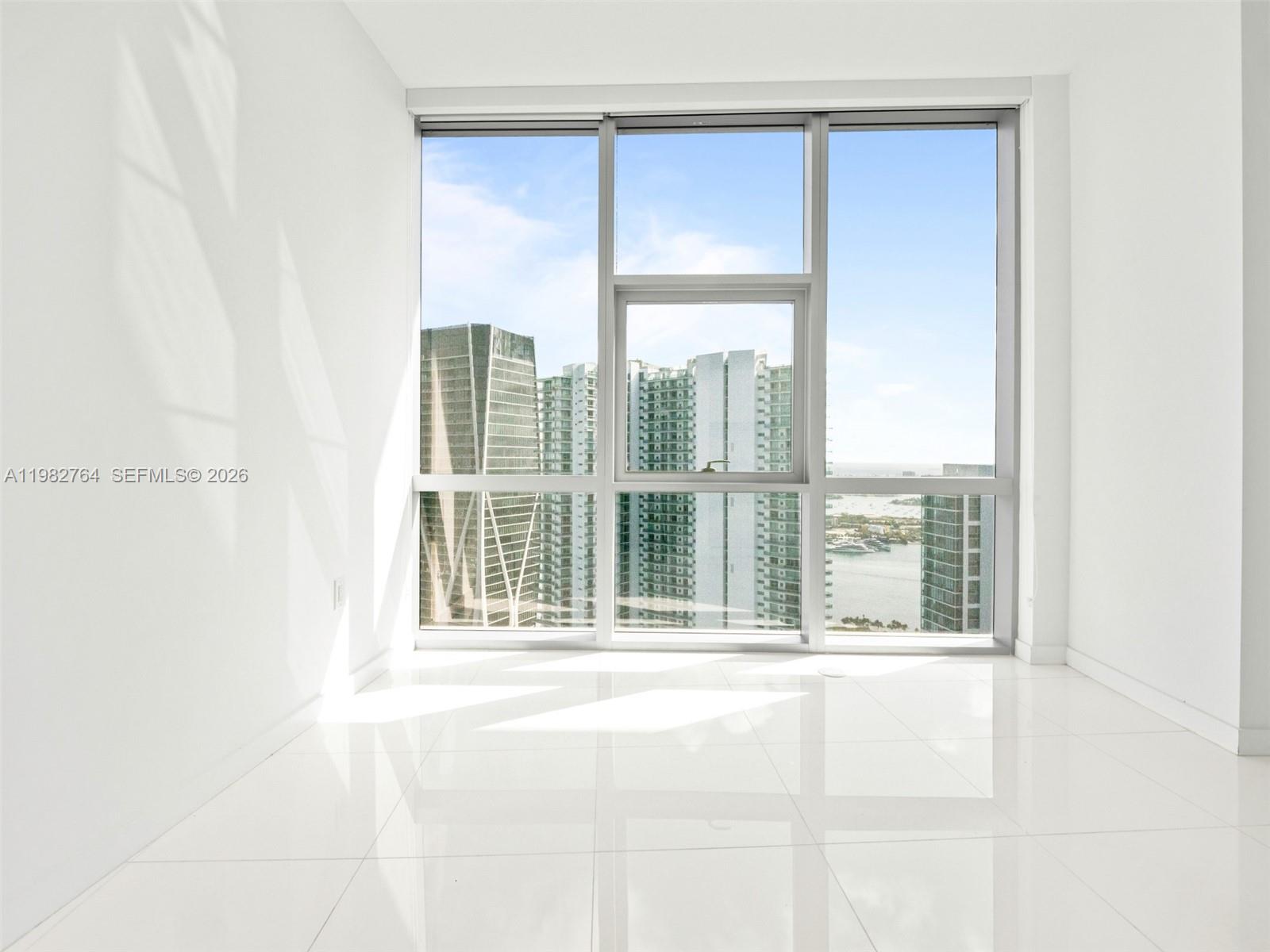 PARAMOUNT MIAMI WORLDCENT - Residential
