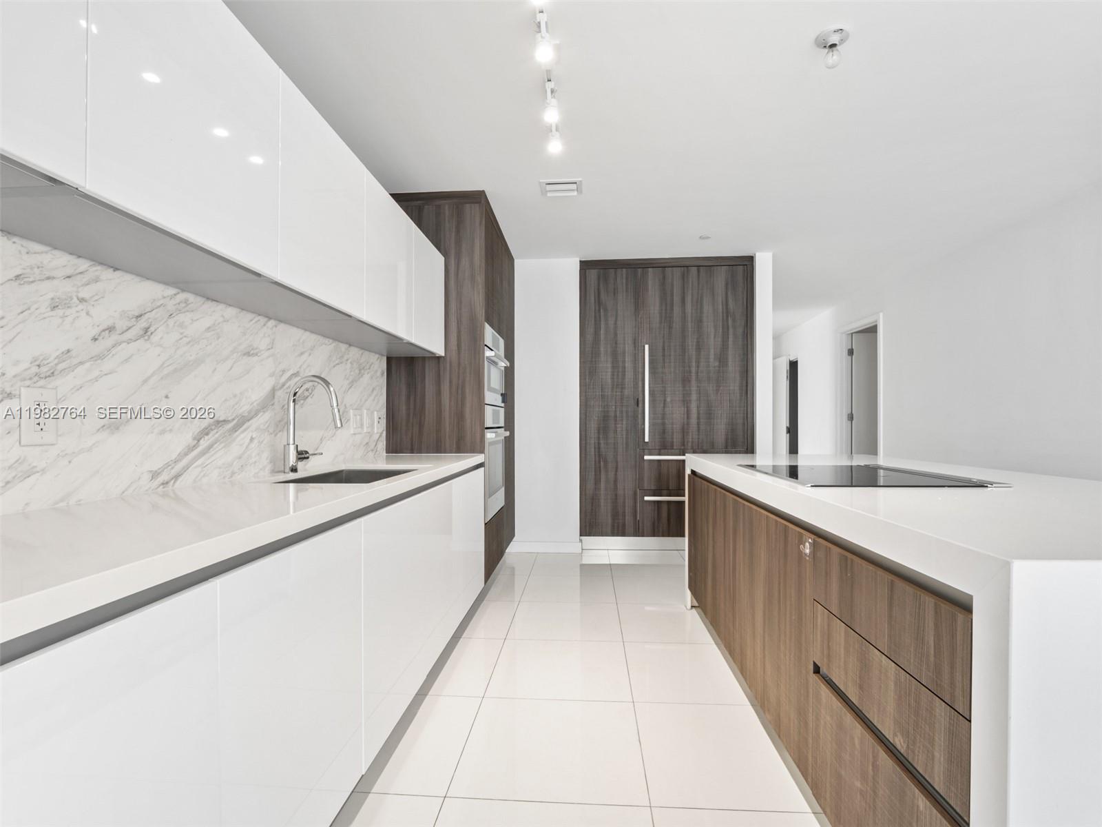 PARAMOUNT MIAMI WORLDCENT - Residential