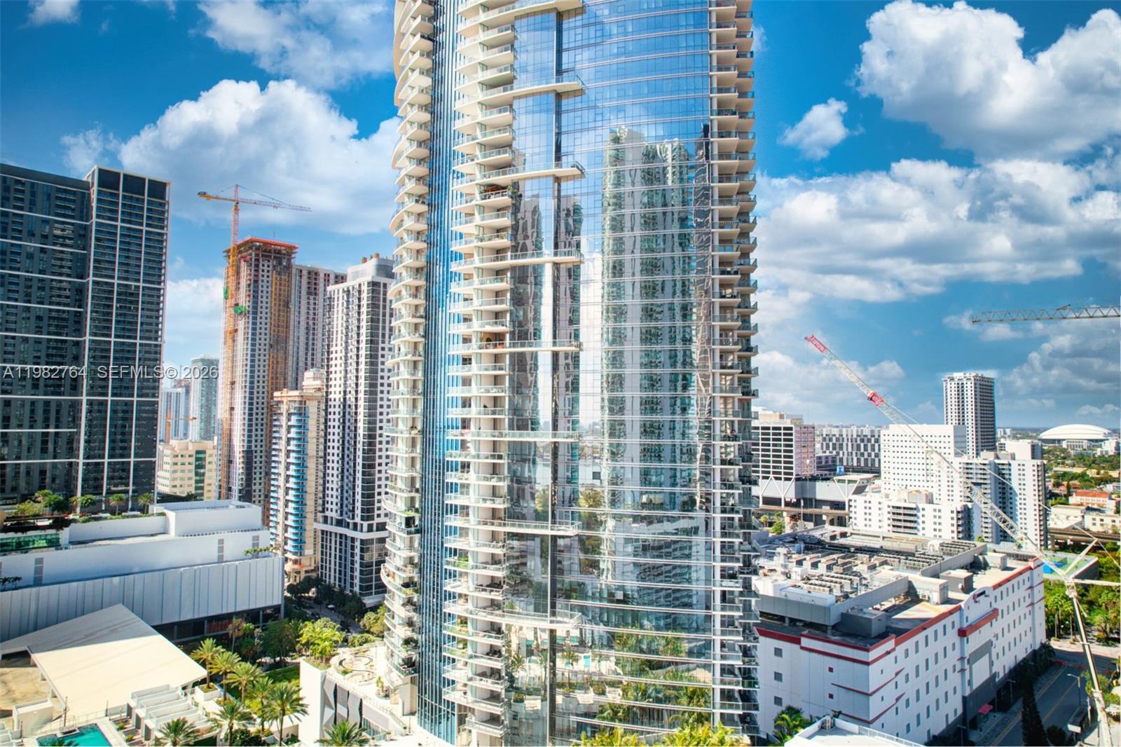 PARAMOUNT MIAMI WORLDCENT - Residential