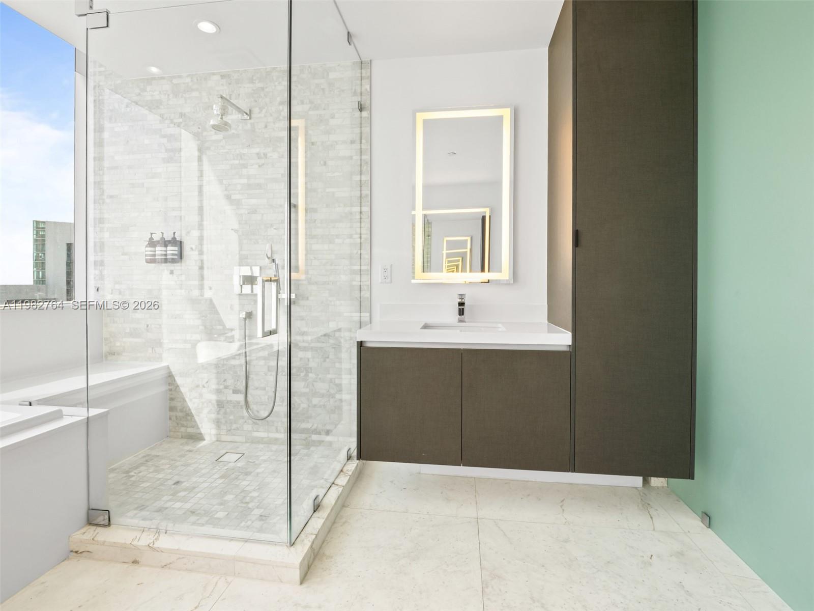 PARAMOUNT MIAMI WORLDCENT - Residential