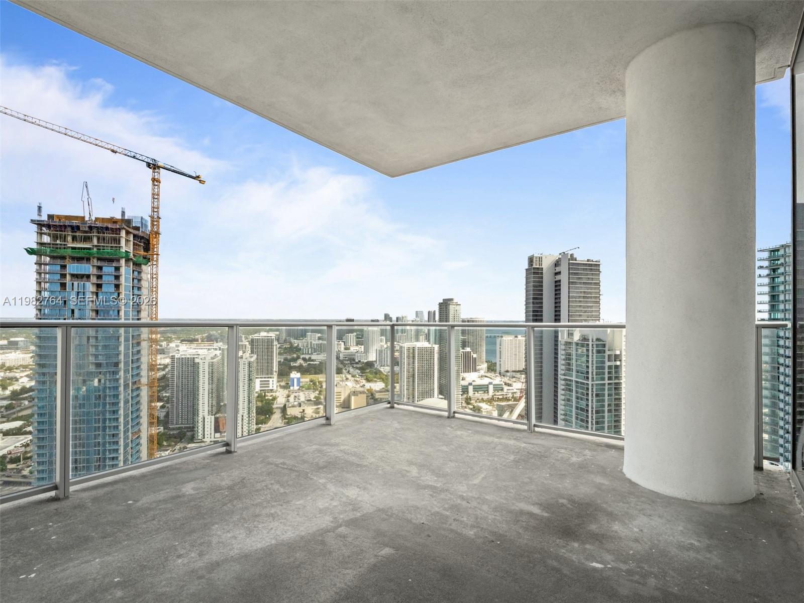 PARAMOUNT MIAMI WORLDCENT - Residential