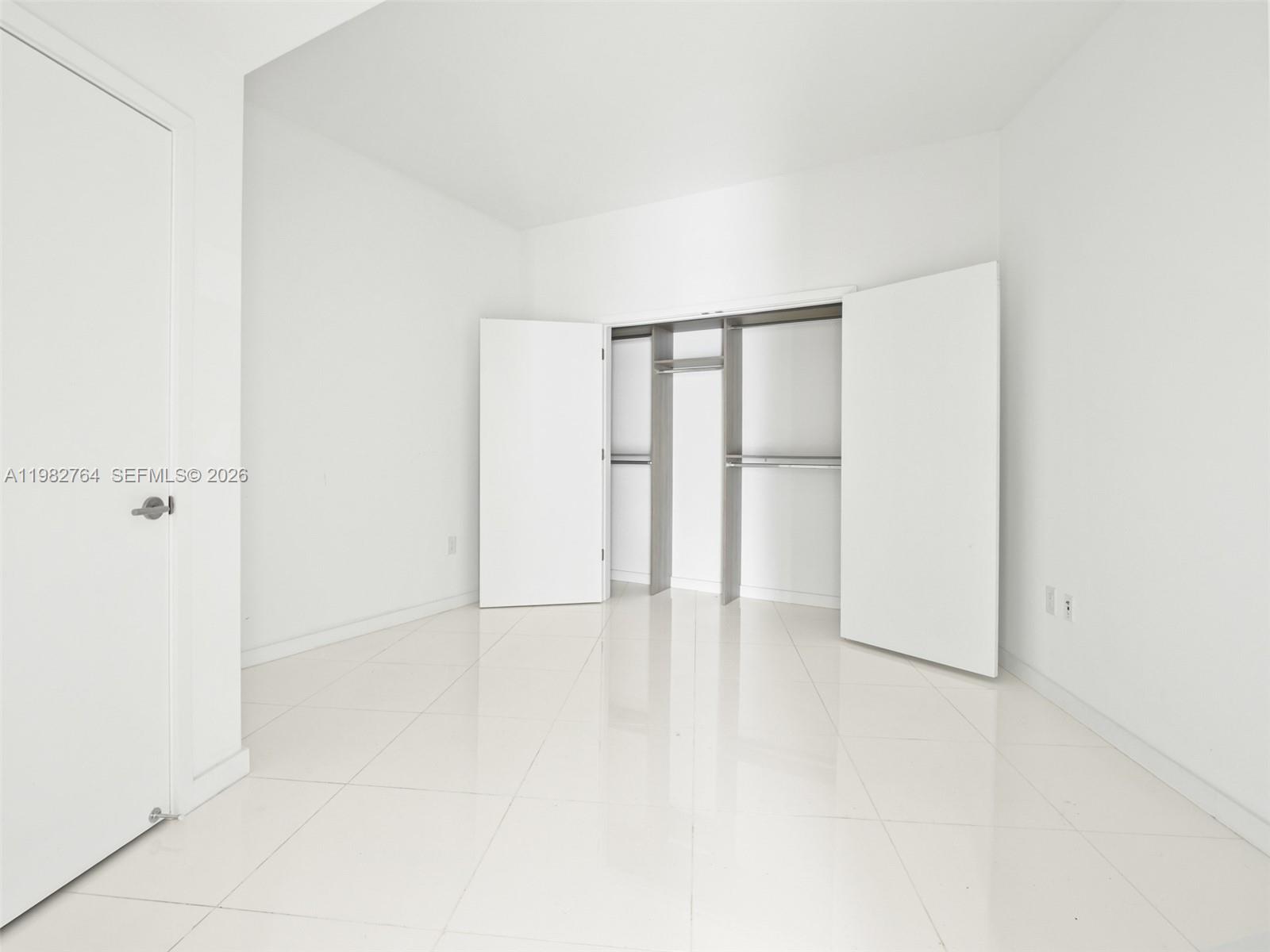 PARAMOUNT MIAMI WORLDCENT - Residential