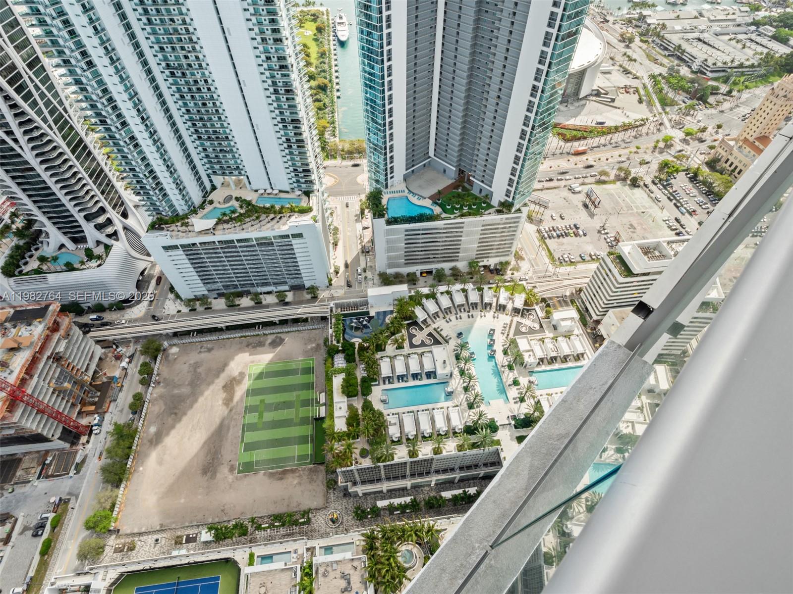 PARAMOUNT MIAMI WORLDCENT - Residential