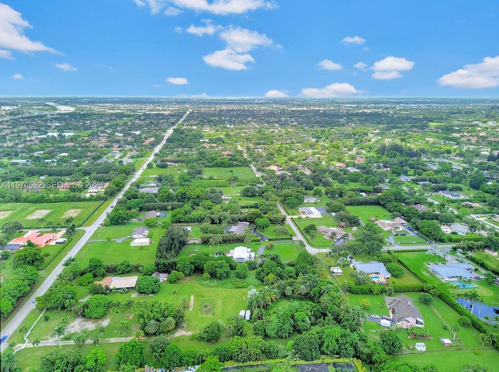 CHAMBERS LAND CO SUB NE1/ - Land