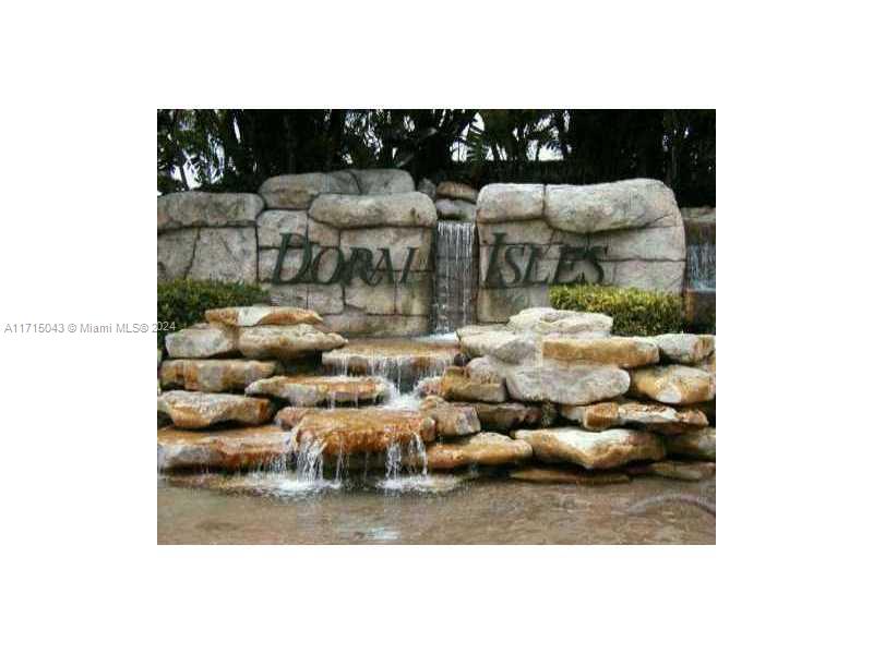Rental Property at 7350 Nw 111 Ct, Doral, Miami-Dade County, Florida - Bedrooms: 4 
Bathrooms: 3  - $4,500 MO.