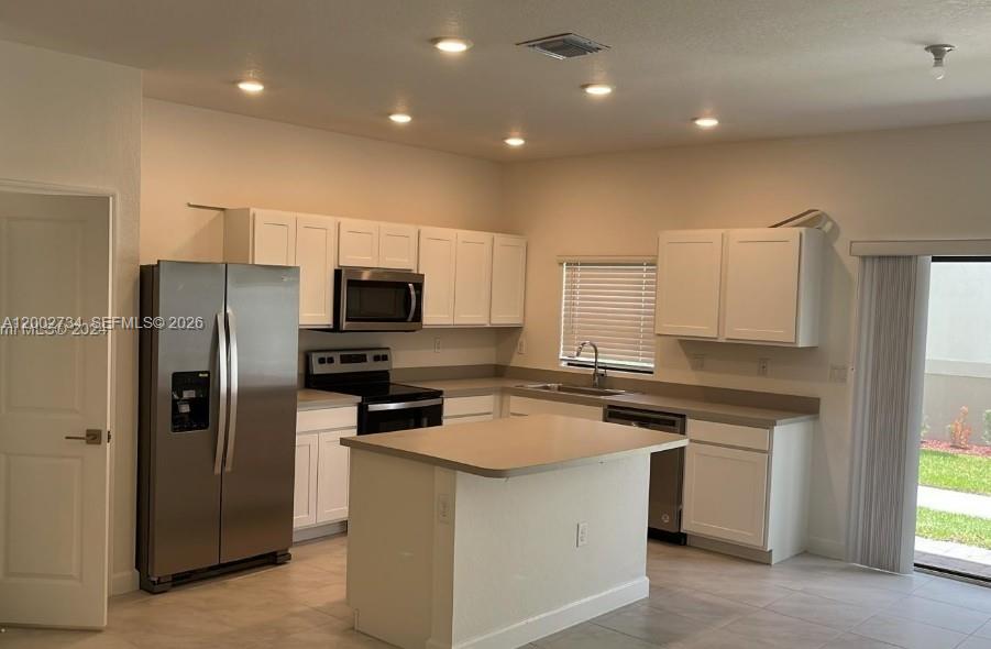 REGAL PALM SUBDIVISION - Residential Lease