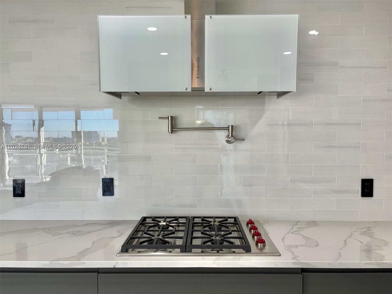 2030 S Ocean Dr 806