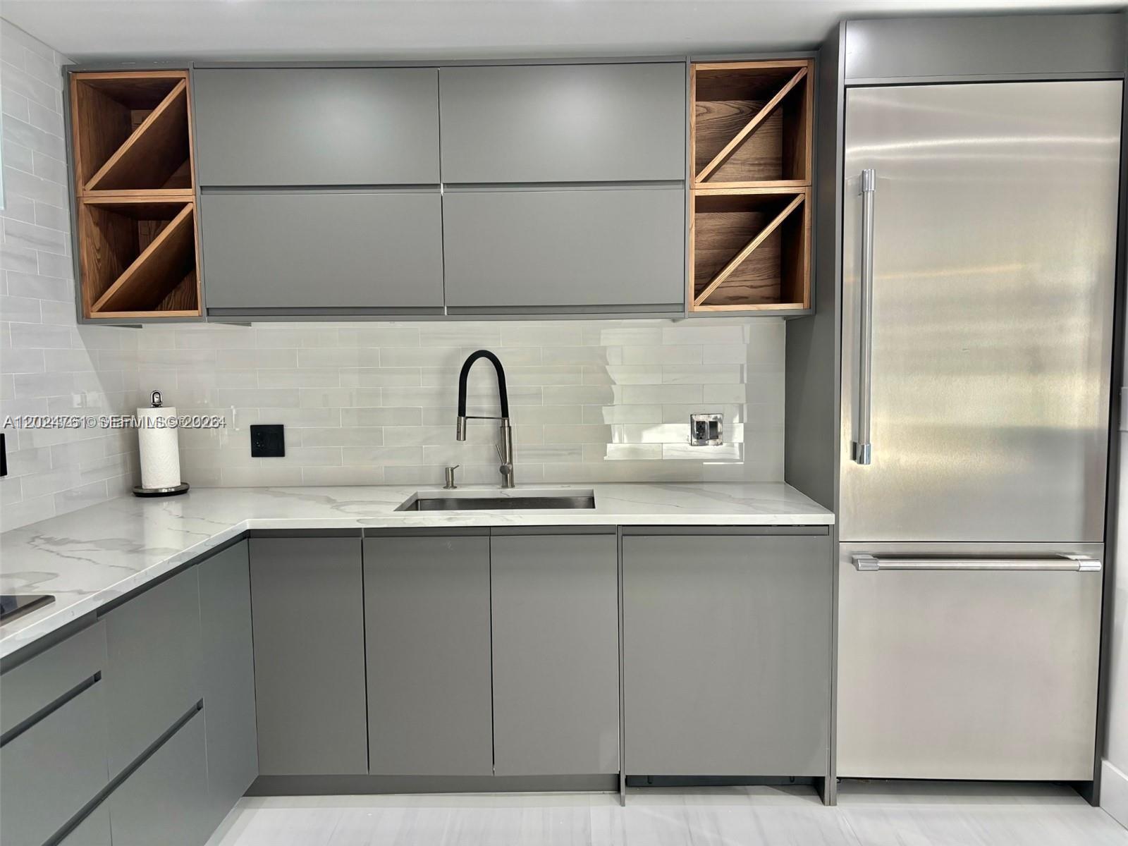 2030 S Ocean Dr 806