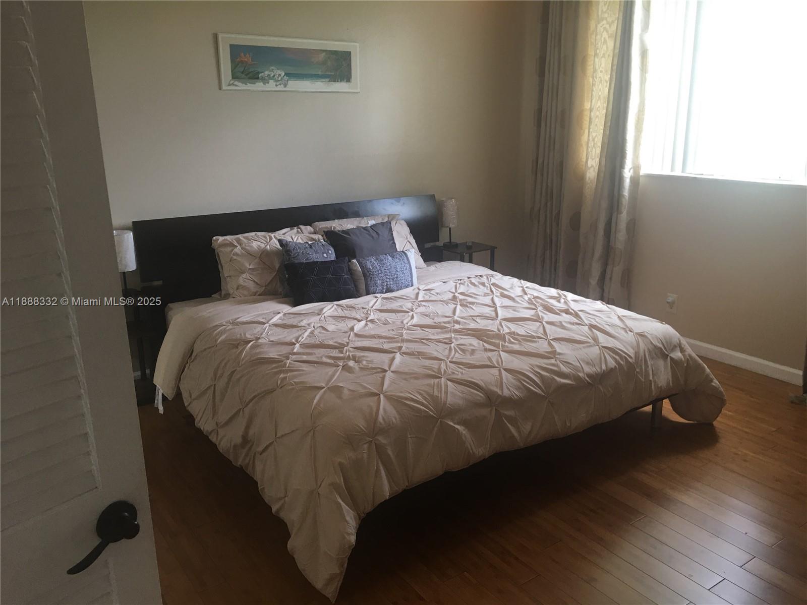 HOLLYBROOK GOLF AND - Residential Lease