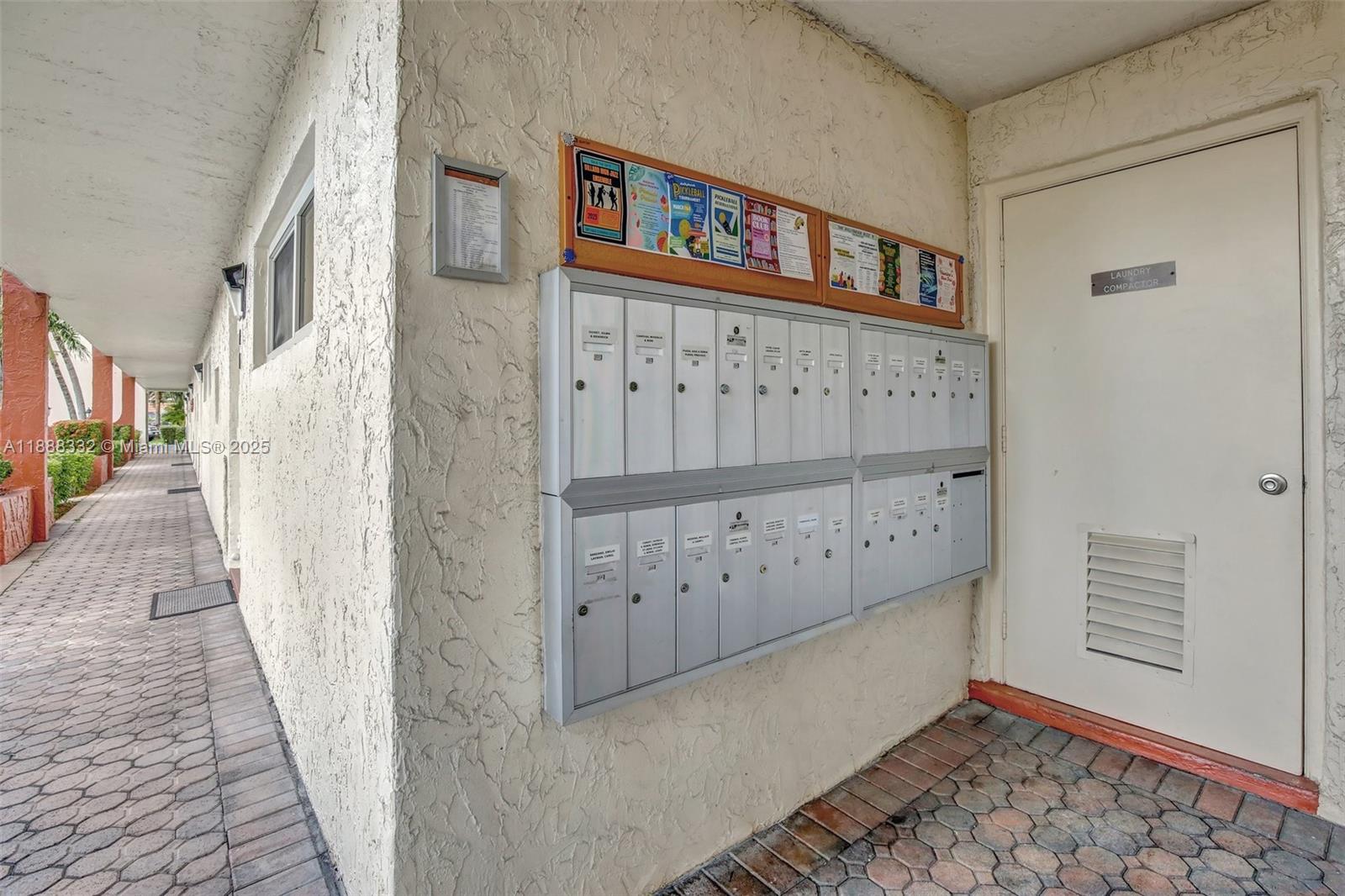 HOLLYBROOK GOLF AND - Residential Lease