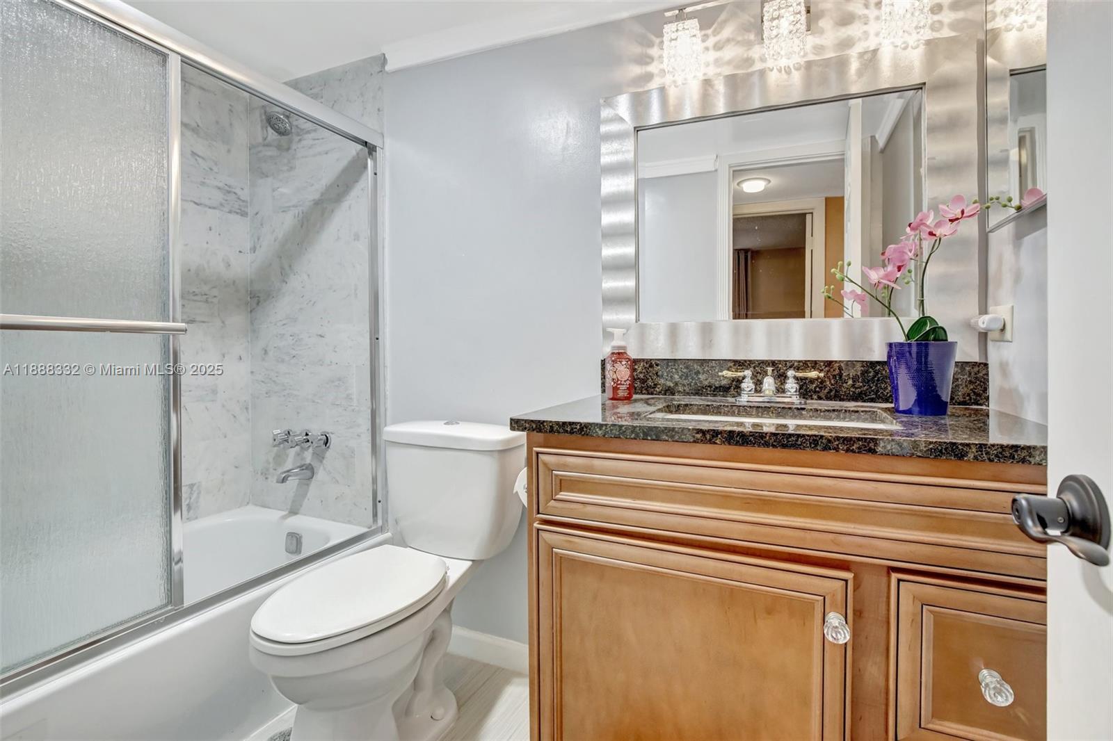 HOLLYBROOK GOLF AND - Residential Lease