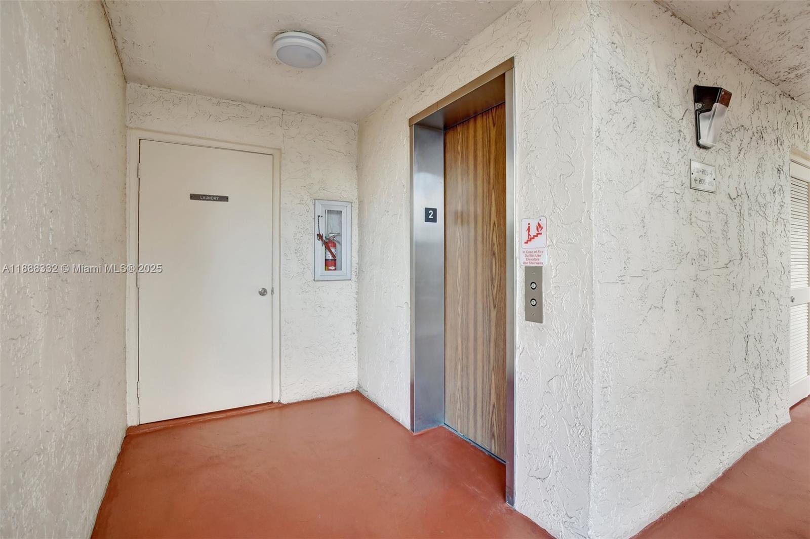 HOLLYBROOK GOLF AND - Residential Lease