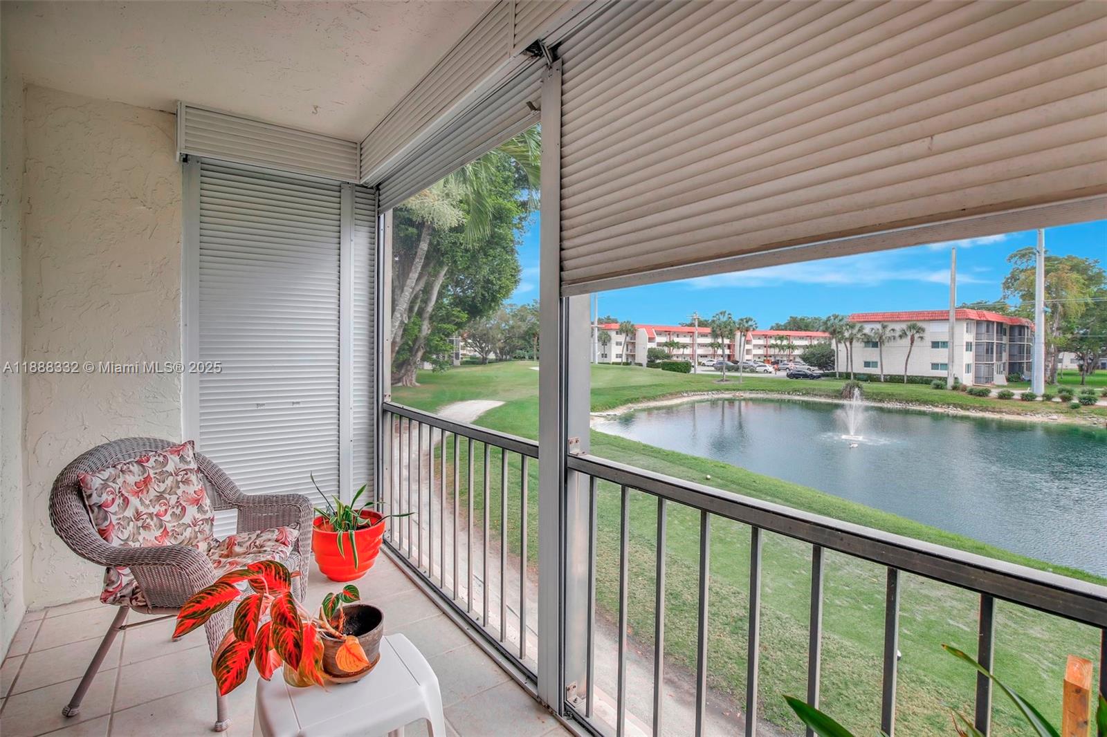 HOLLYBROOK GOLF AND - Residential Lease