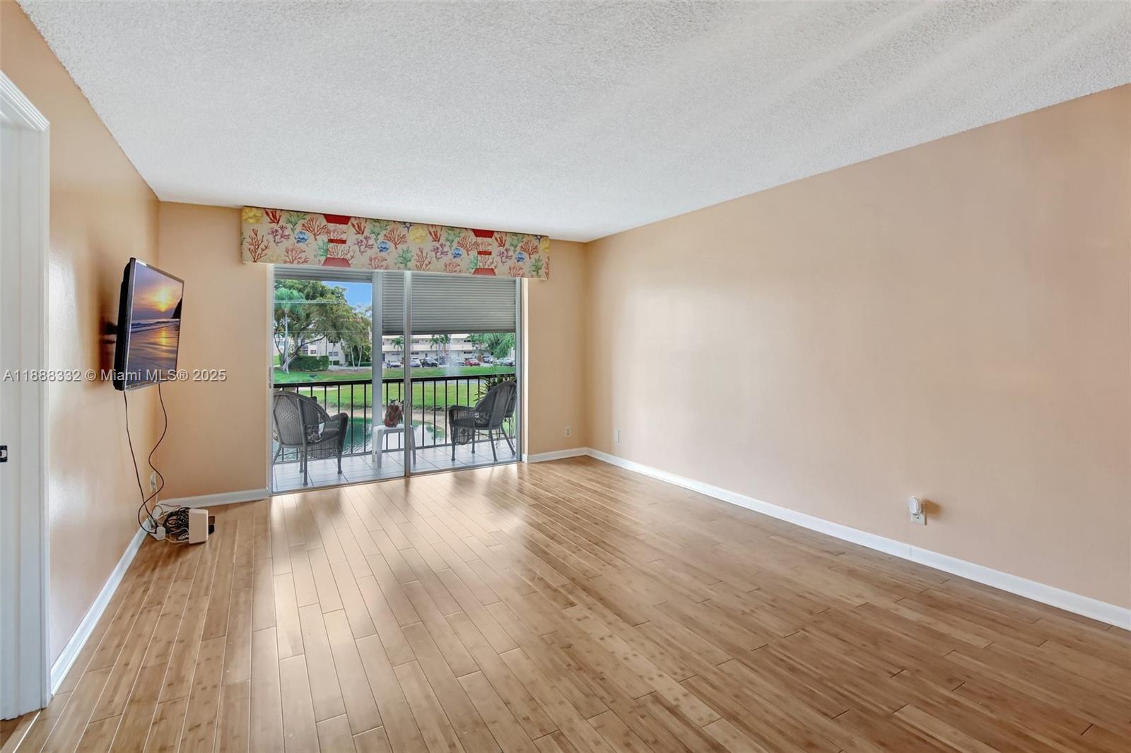 HOLLYBROOK GOLF AND - Residential Lease